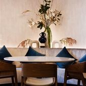 Oula Restaurant & Bar