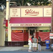 Holsten's Ice Cream, Chocolate & Restaurant
