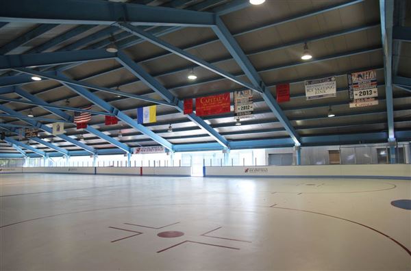 Pershing Field Ice / Roller Skating Rink