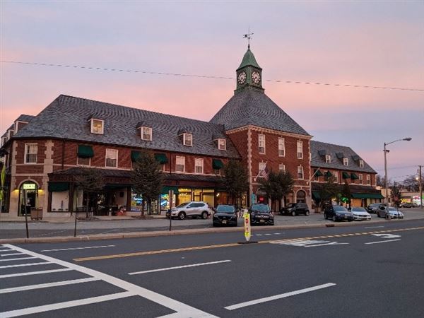 Radburn Plaza Building